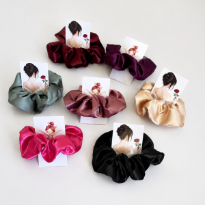 اسکرانچی ساتن (Satin Scrunchie)